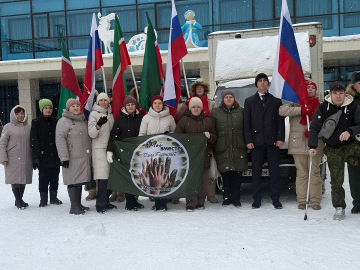 Гуманитарная помощь из Менделеевска: новогодний груз для бойцов отправился в зону СВО
