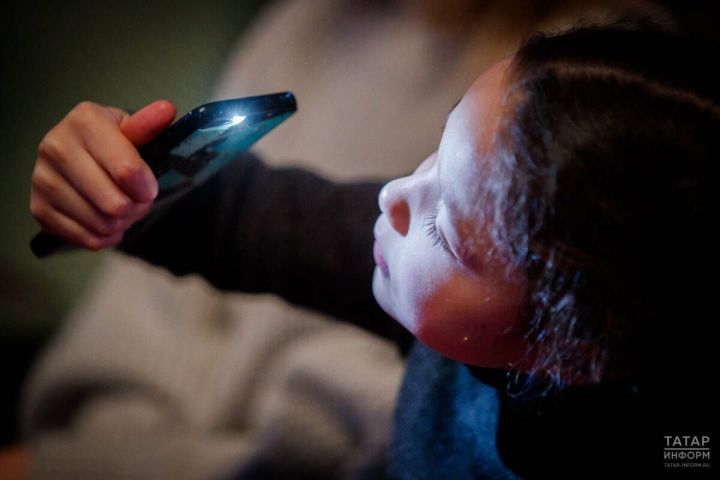 Психологическая помощь подросткам круглосуточно: запущена служба «Поговорим?»