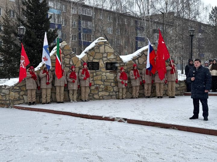 Менделеевск почтил память воинов, погибших в Афганистане и Чечне