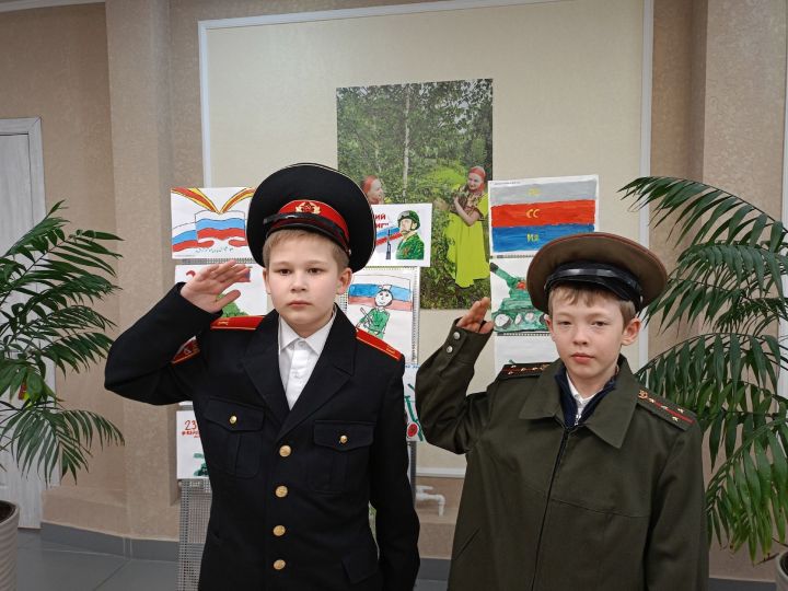 В Татарскочелнинском клубе оформлена фотовыставка