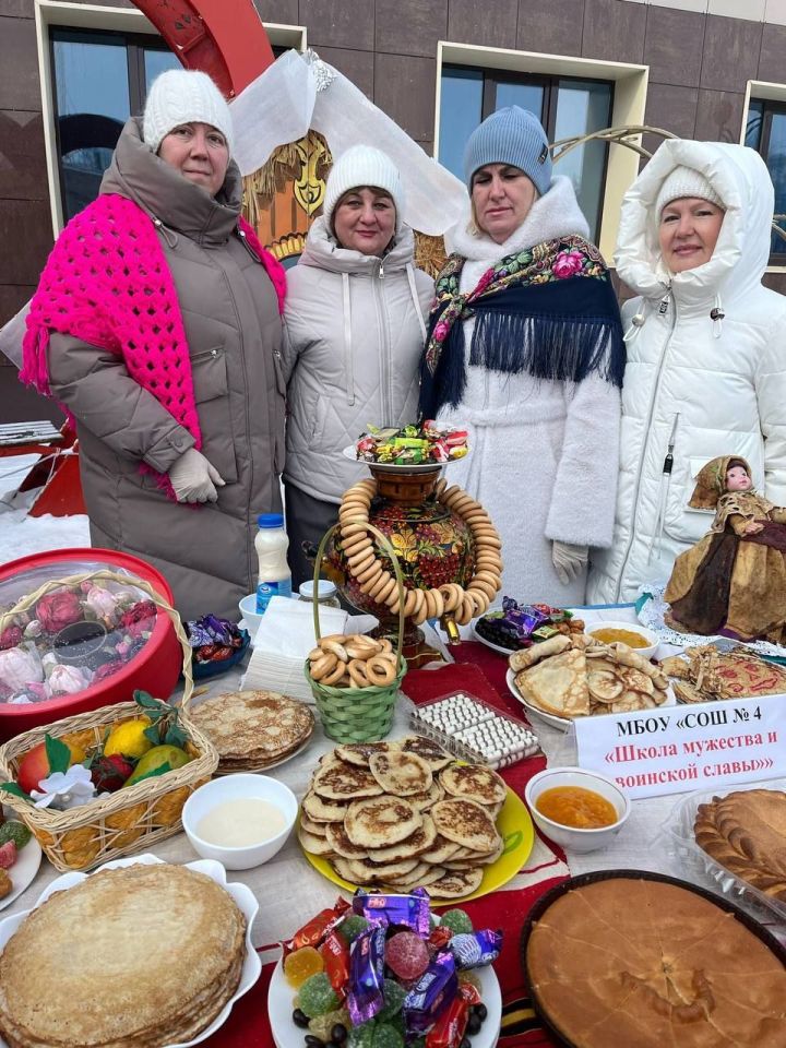 В Менделеевске отметили Масленицу