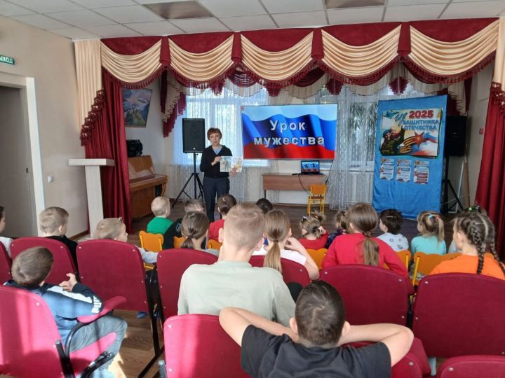 В социальном приюте Менделеевска «Камские зори» прошел урок мужества