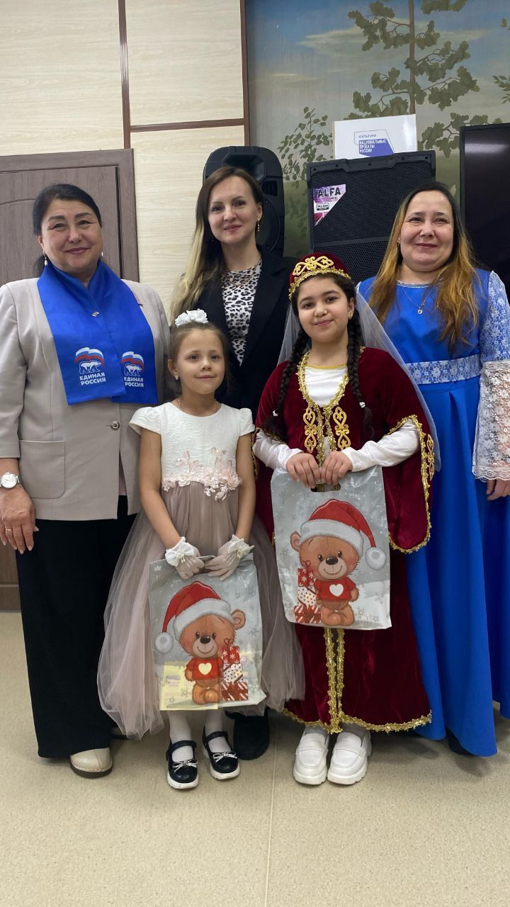 В Менделеевске прошло праздничное мероприятие для приемных и опекунских мам