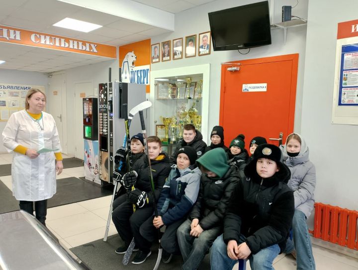 В спортивном комплексе «Айсберг» проводят лекции о вреде вейпов и питании спортсменов