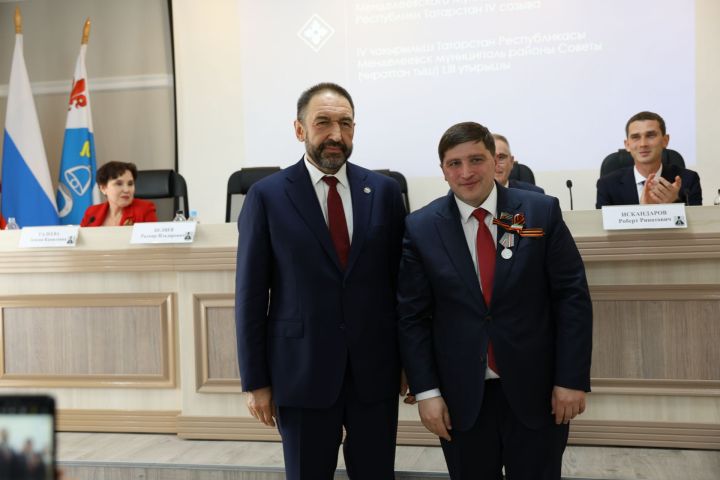 Радмир Беляев награждён медалью РТ «За доблестный труд»