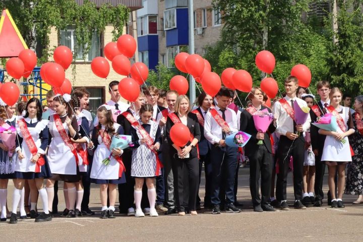 Стали известны даты последних звонков и городского выпускного в Менделеевске
