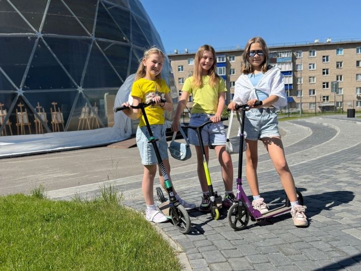 Безопасное лето: как правильно кататься на самокатах, скутерах и роликах