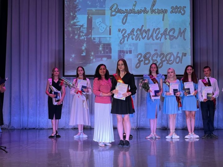 27 юных музыкантов и хореографов ДШИ Менделеевска получили дипломы о начальном профессиональном образовании