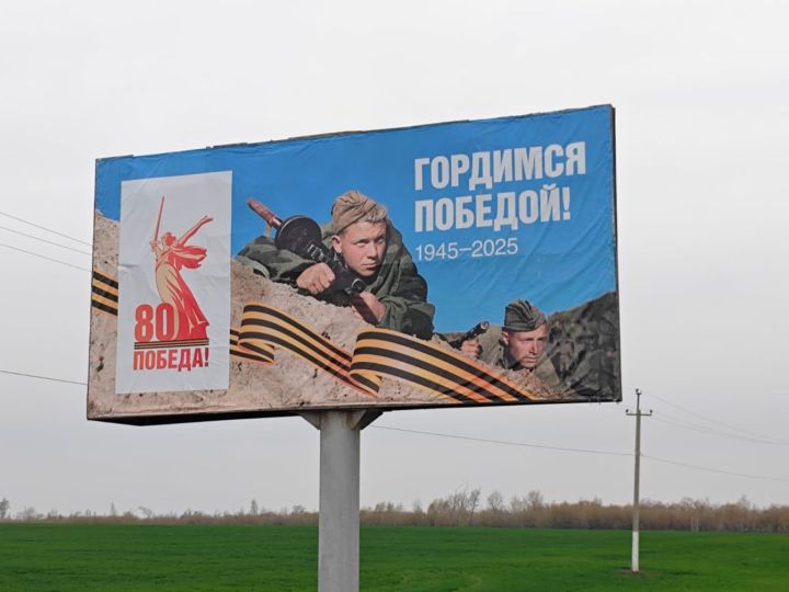 Дорожники обновили павильоны на подъезде к аэропорту Казани к 80-летию Победы