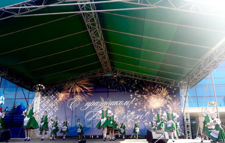 В Менделеевске детям посвятили концертную программу