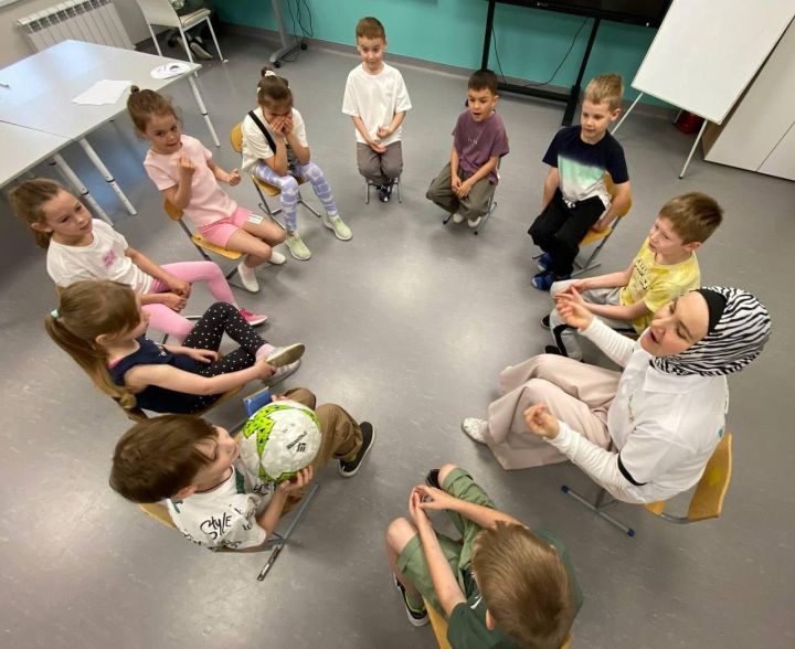 Весело проводим лето: учимся, играем и творим в «Менделеевской Долине»