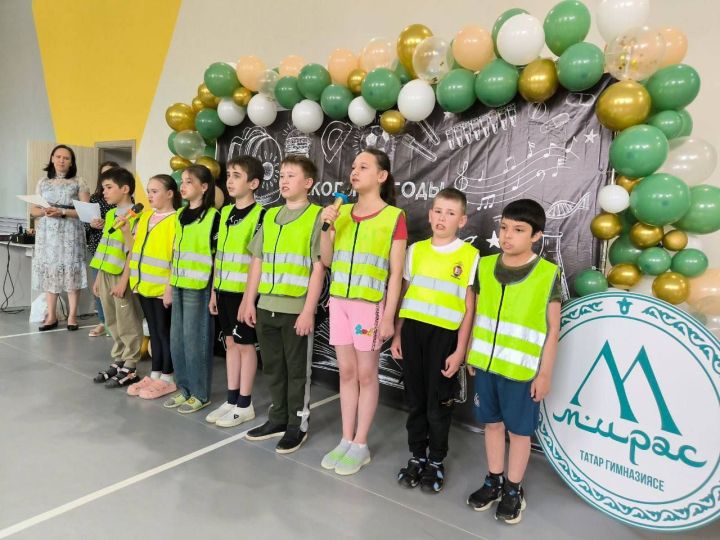 В Менделеевске стартовал профильный лагерь «Юные инспектора движения»