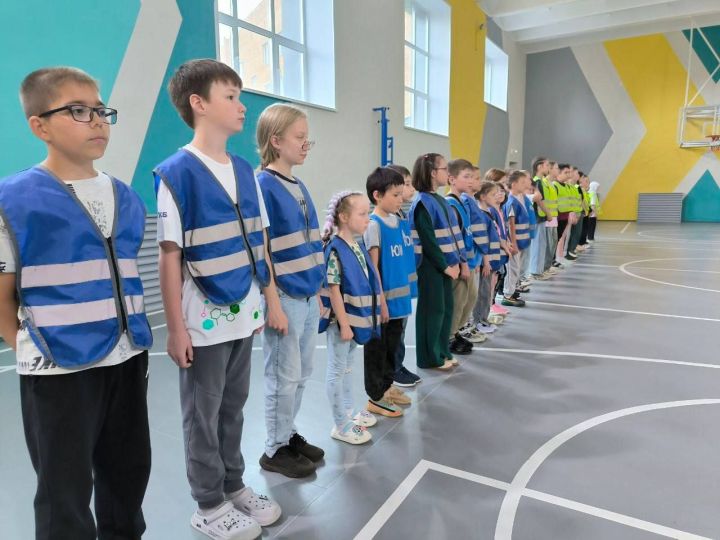 В Менделеевске стартовал профильный лагерь «Юные инспектора движения»