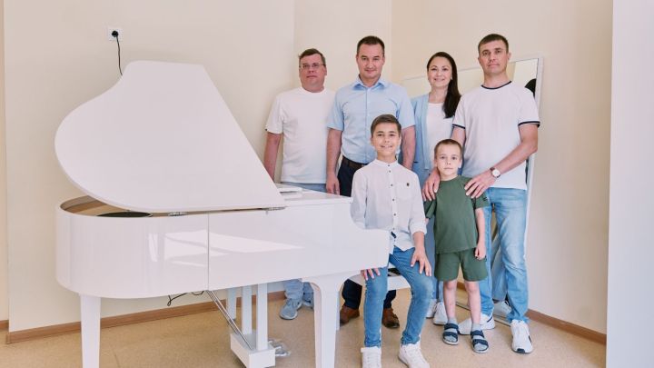 В Татарстане наградили музыкальную школу участника «Голос. Дети» ценным подарком