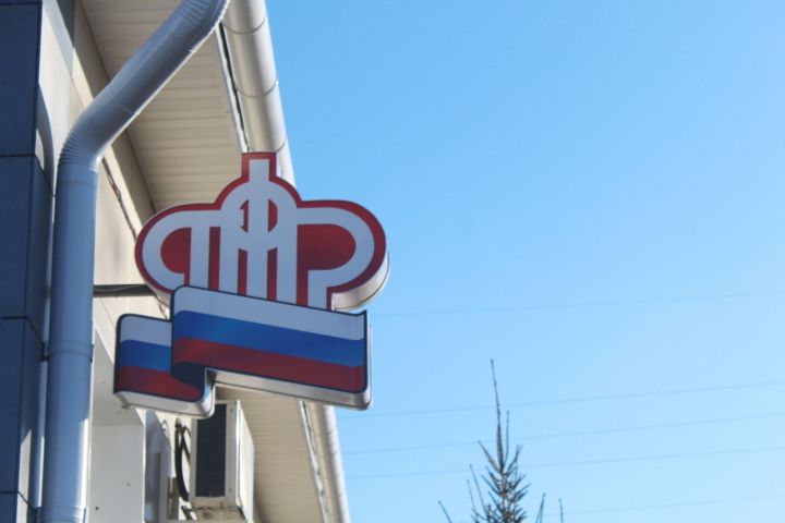 Соцфонд с 1 августа проиндексирует страховые пенсии работающим пенсионерам