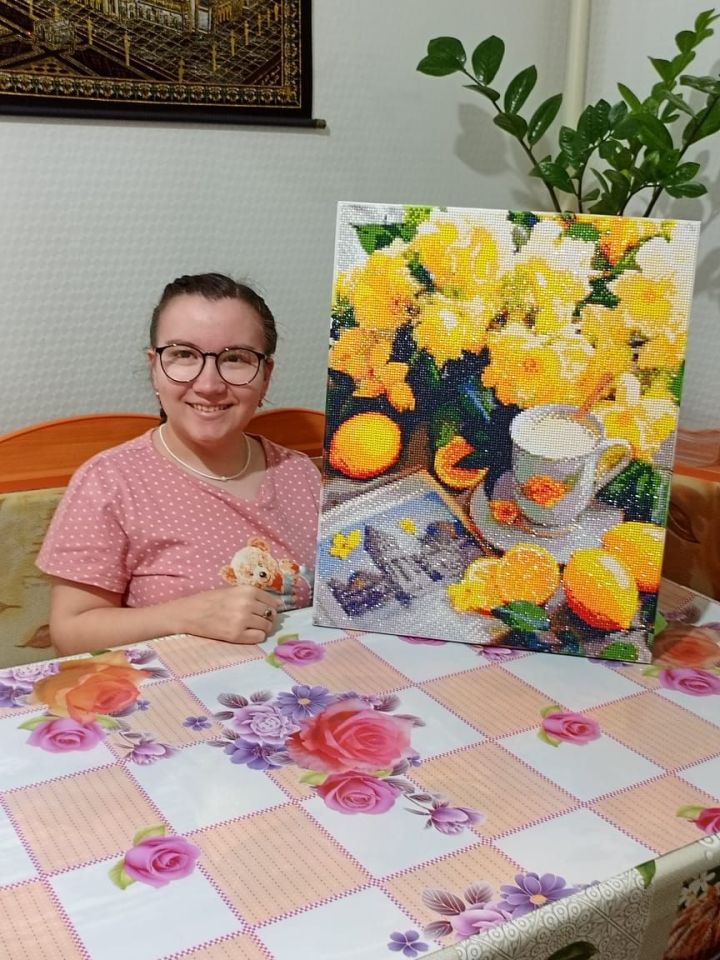 Айгуль Гарипова из Менделеевска создаёт прекрасные картины
