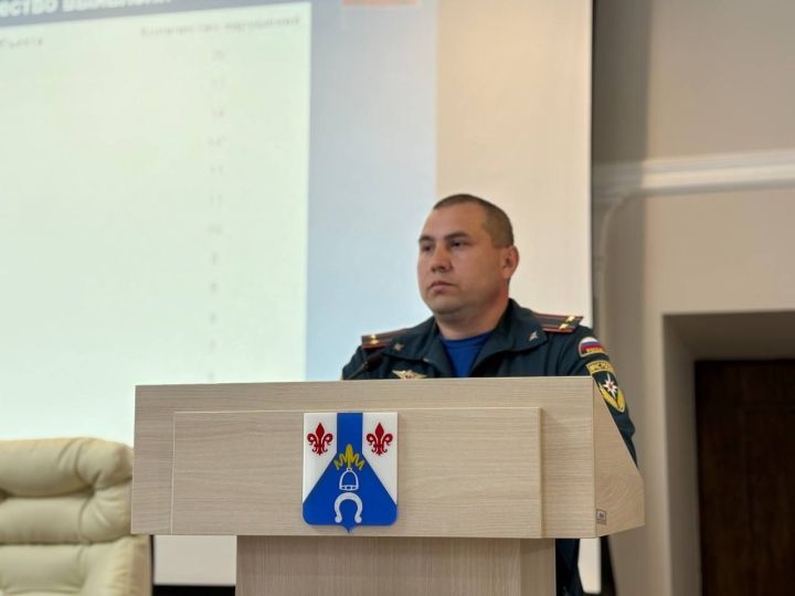 Образовательные учреждения Менделеевского района готовятся встретить сентябрь в полной готовности