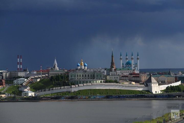 В Татарстане ожидаются дожди с грозами и сильный ветер в выходные