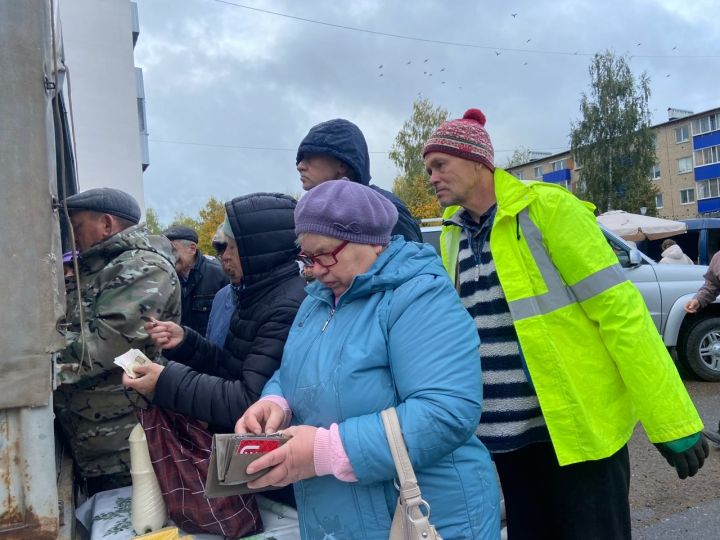 В Менделеевске каждую субботу проходят сельхозярмарки