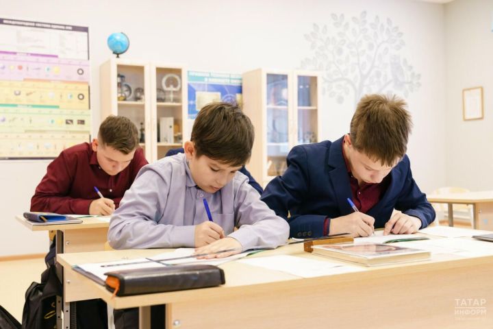 Когда отдыхают школьники Татарстана: календарь каникул 2025/2026