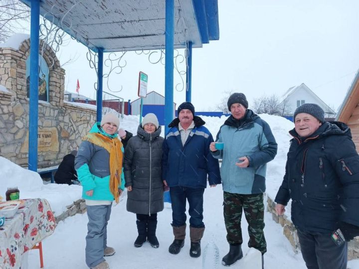Тёплый праздник у источника: село Сетяково отпраздновало Крещение