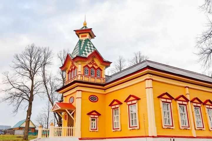 В Менделеевском районе открыто здание бывшей заводской школы