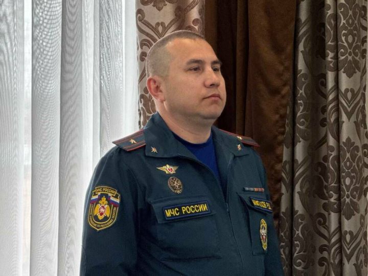 Школьникам Менделеевска рассказали о поступлении в вузы МЧС России