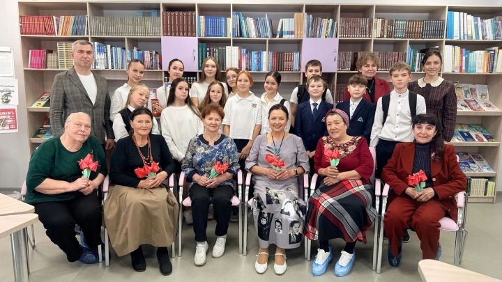 Бабушки и школьники Менделеевска поговорили о ценностях и семье