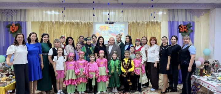 В детском саду №11 Менделеевска прошло «Татарское чаепитие»