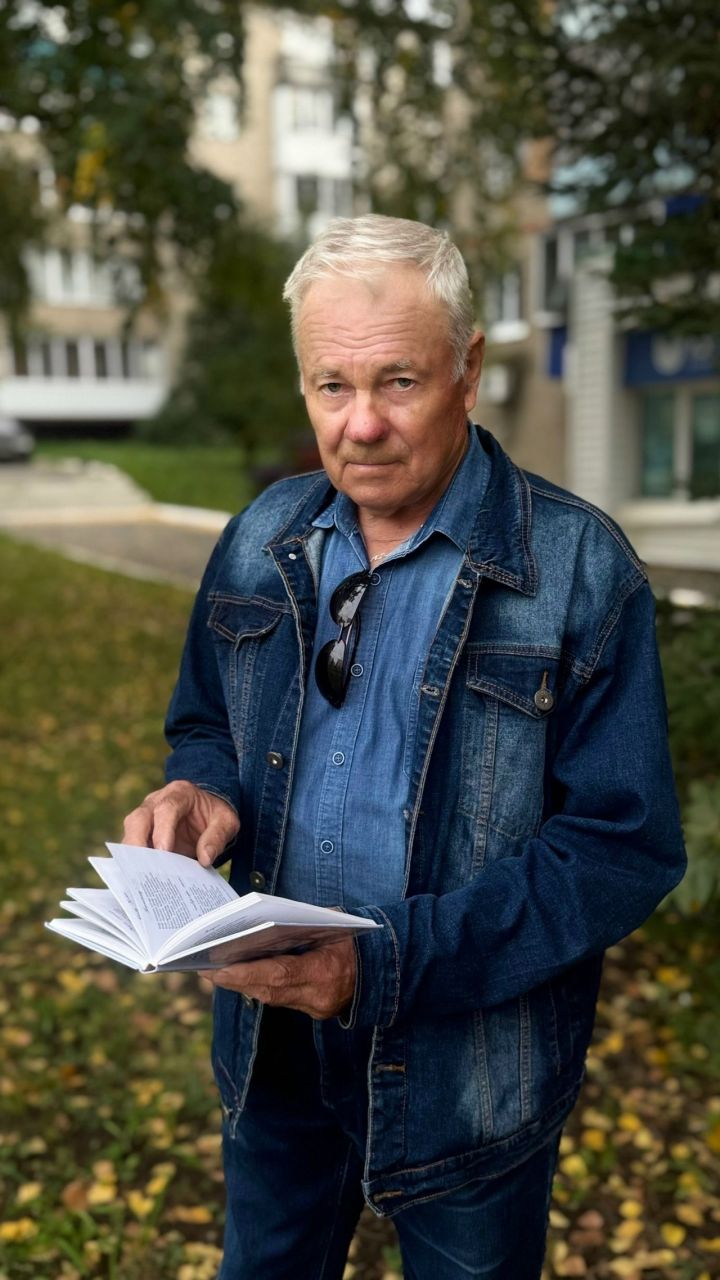 Евгений Кнутов из Менделеевска выпустил пять сборников стихотворений
