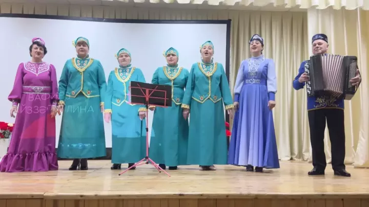 В Камаевском сельском доме культуры почтили память легендарной артистки Вафиры Гиззатуллиной