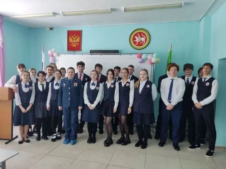 Старшеклассникам Менделеевска рассказали о службе в уголовно-исполнительной системе