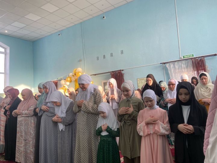 Жители Менделеевска и гости отмечают Уразу-байрам