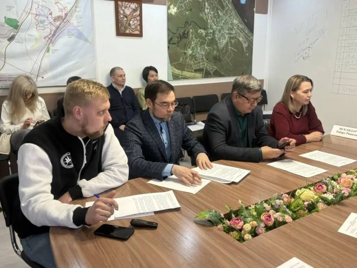 В администрации Менделеевского района прошло первое в 2026 году заседание Общественного совета