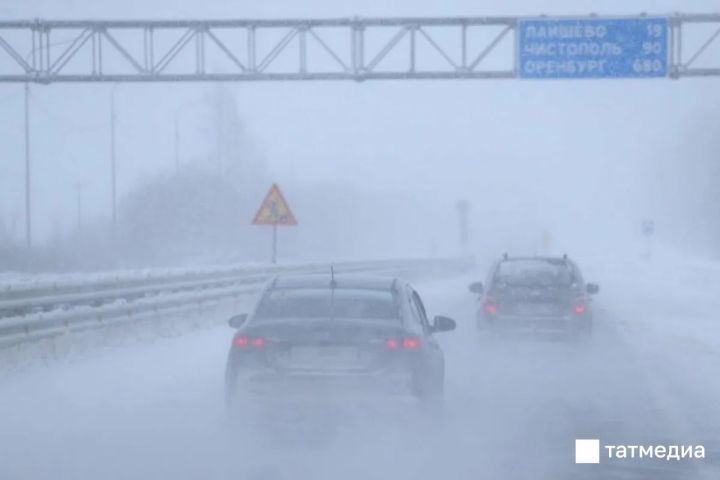В Татарстане ограничили движение на двух трассах: водителей просят быть внимательными
