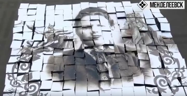200 детей сложили портрет Габдуллы Тукая из живых пазлов на флешмобе в Менделеевске