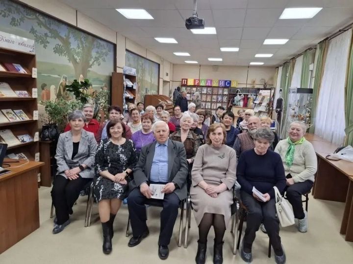 В Менделеевске завершились занятия Университета третьего возраста