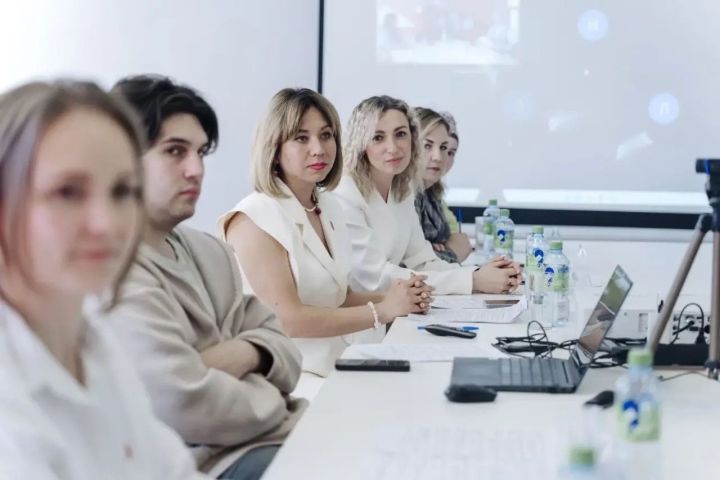 Педагоги из Менделеевска представили проект «НАХИМИЧИМ» на совещании победителей грантового конкурса в Казани