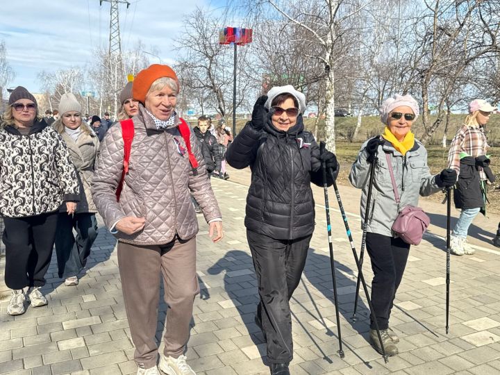 Жители Менделеевска сделали «10 000 шагов к жизни»