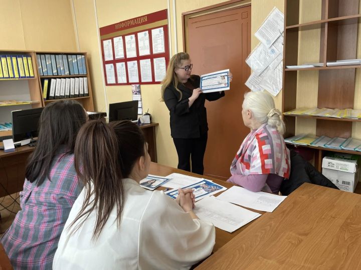 В Менделеевске соцработников научили распознавать «тёмную сторону» искусственного интеллекта