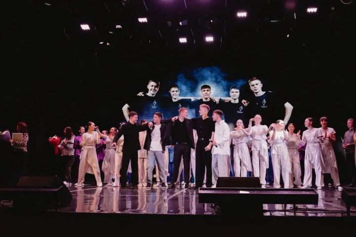 39-й отчётный концерт «Кристалла» прошёл в Менделеевске: «Гордость поколений»