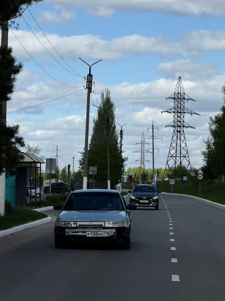 Менделеевцы приняли участие в мото- и автопробеге «Дорога Победы»