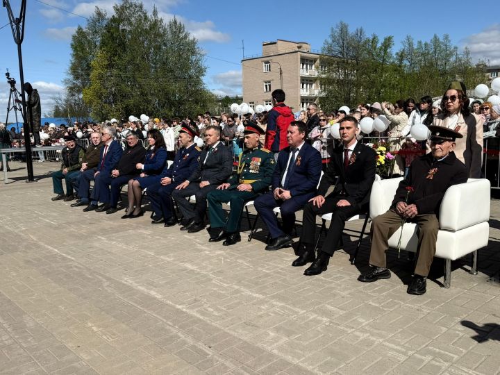 Трогательную вокально-хореографическую композицию представили на праздновании 81-й годовщины Победы в Менделеевске