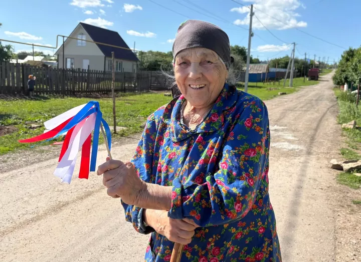 Одна страна, одно сердце: как Сетяковское поселение встретило День России