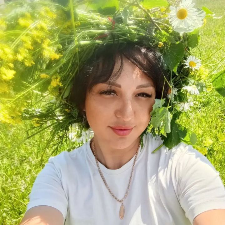 Камай авыл мәдәният йортында кыр чәчәкләреннән чәчәк бәйләме үрү буенча осталык дәресе уздырылды