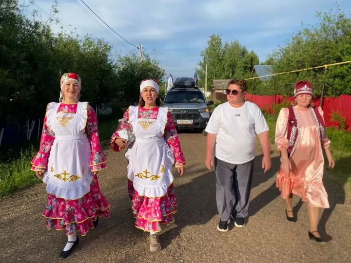 В сёлах Менделеевского района собрали подарки к Сабантую