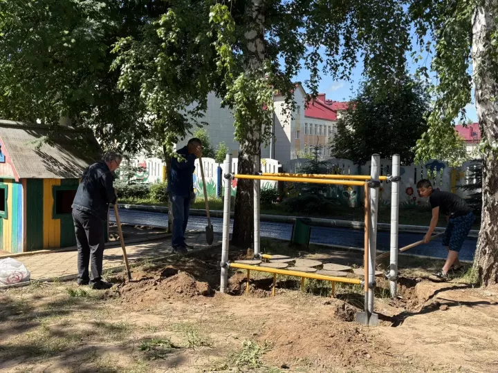 В приюте «Камские зори» в Менделеевске идёт ремонт дороги