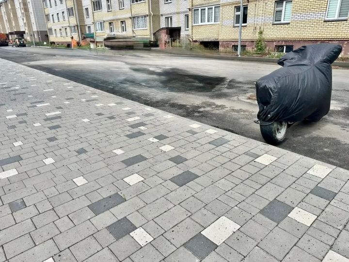 Автовладельцев Менделеевска просят убрать машины с улицы Татарстана