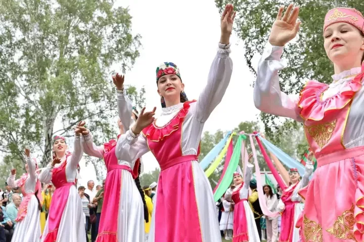900 километр ара – бәйрәмгә комачау түгел: Менделеевск командасы Курган Сабантуенда