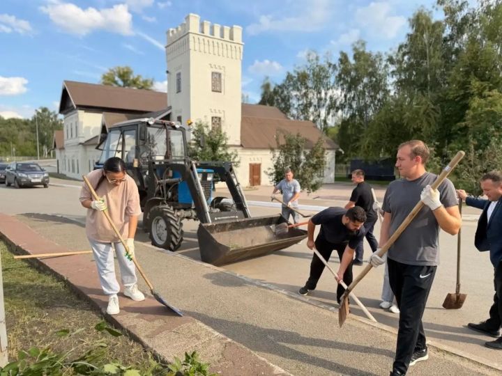 Более 350 жителей Менделеевска вышли на средник в парке «Ушковские острова»